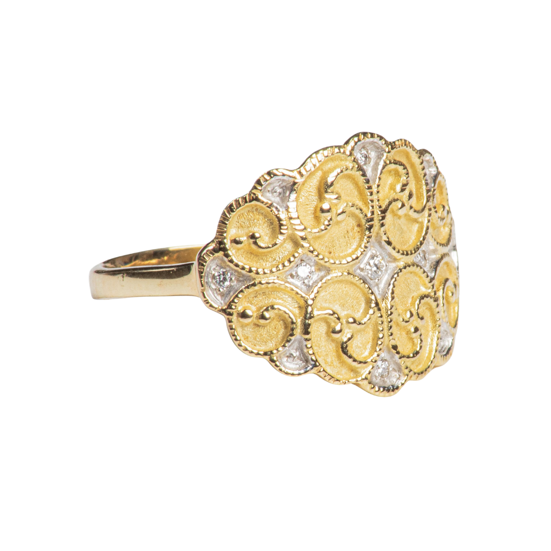 Anillo Filigrana de Brillantes y Oro Amarillo 18Kt.