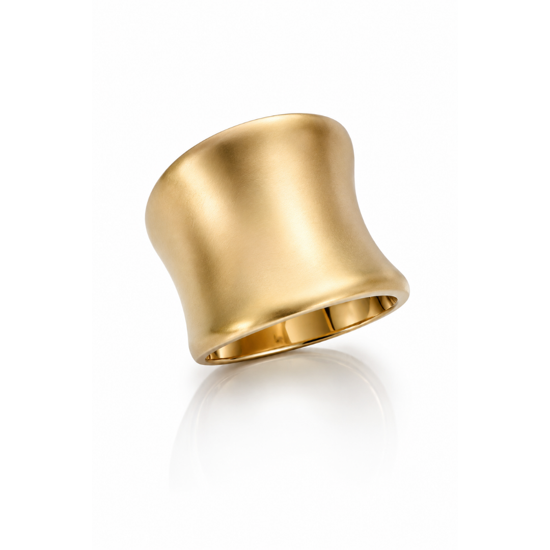 Anillo Oro Amarillo 18Kt. Cóncavo Satinado.