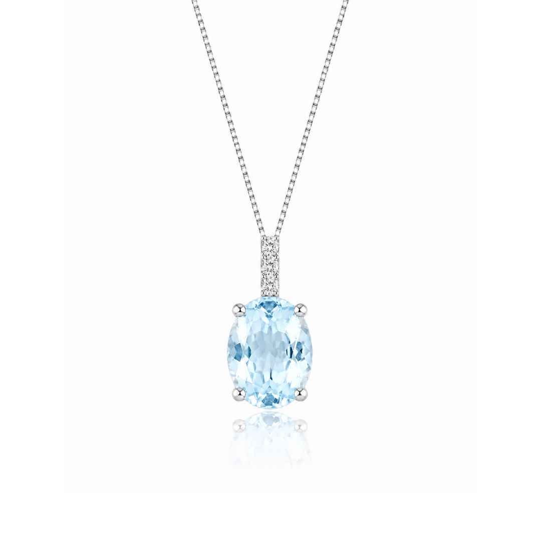Collar de Oro Blanco Aguamarina Oval.