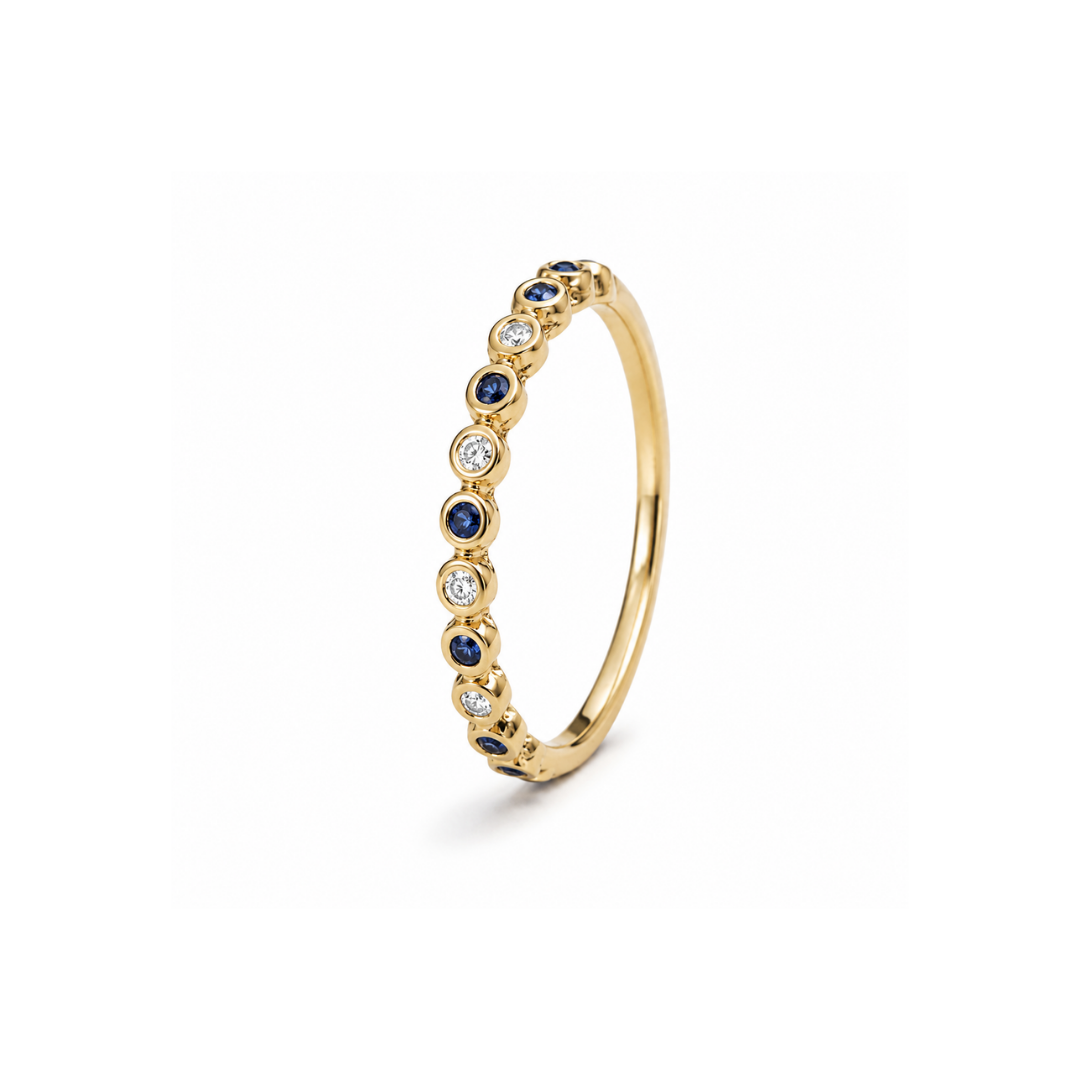 Anillo Medio Cintillo de Zafiros y Brillantes Redondos en Oro Amarillo 14Kt.