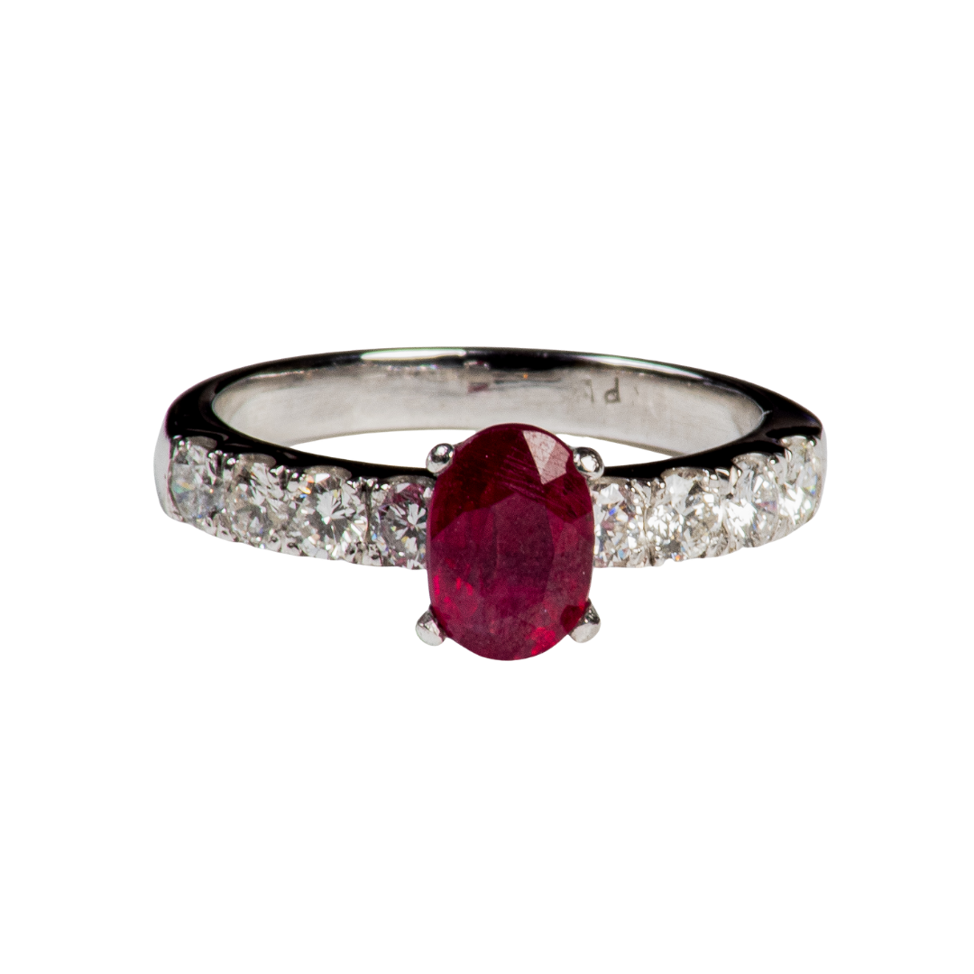 Anillo Platino Rubí Oval.
