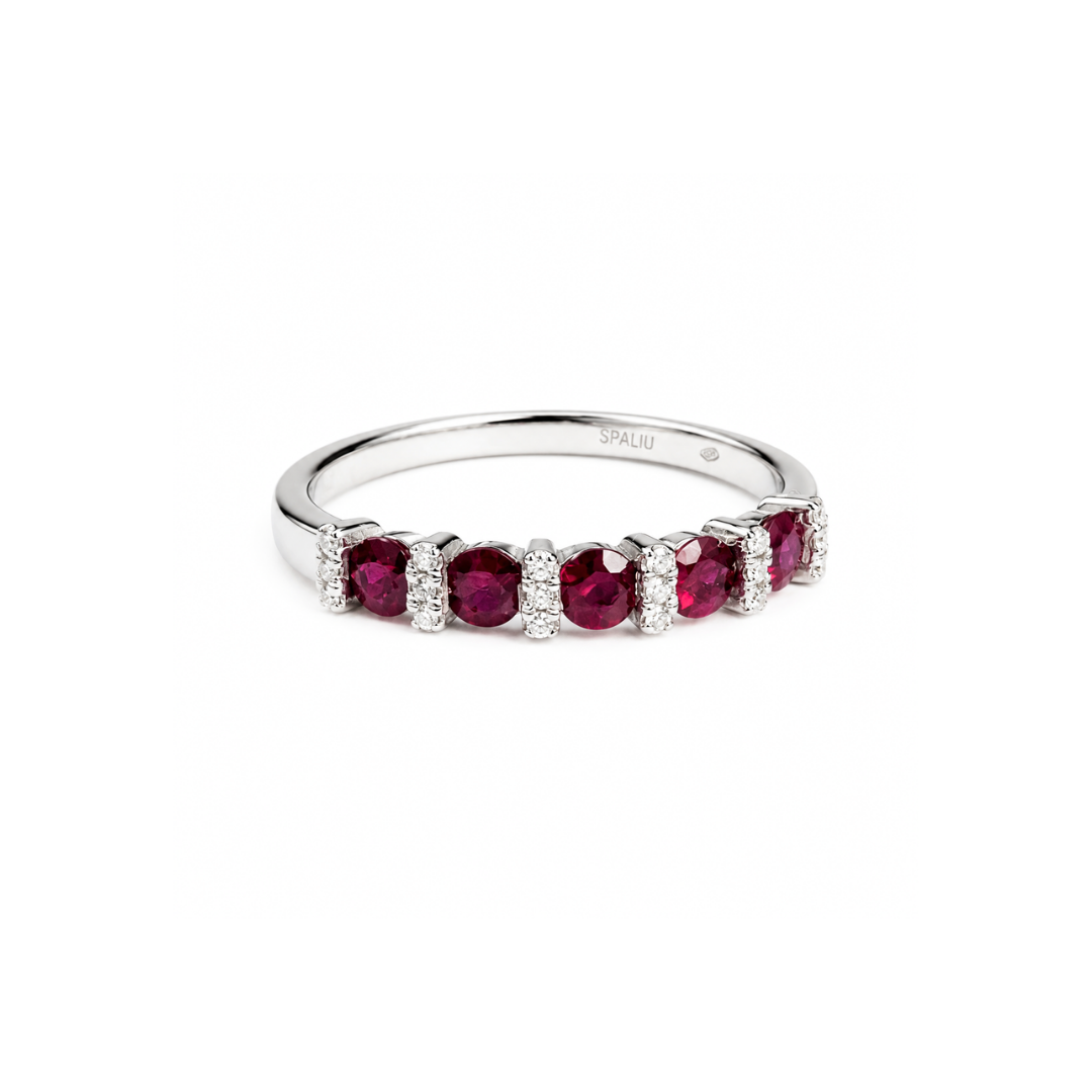 Anillo Medio Cintillo Oro Blanco Brillantes y Rubíes.