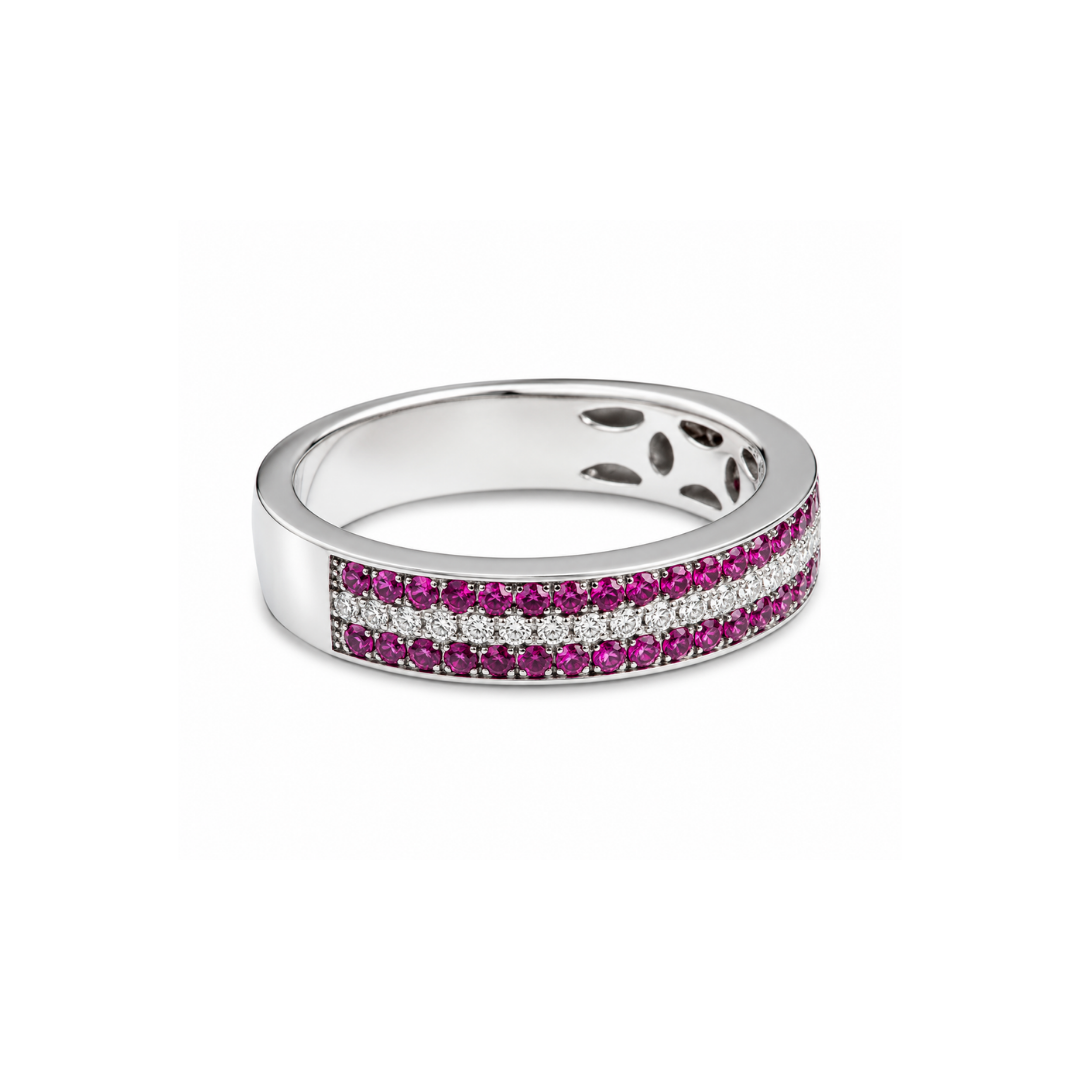 Anillo Cintillo Triple de Oro Blanco Brillantes y Rubí.