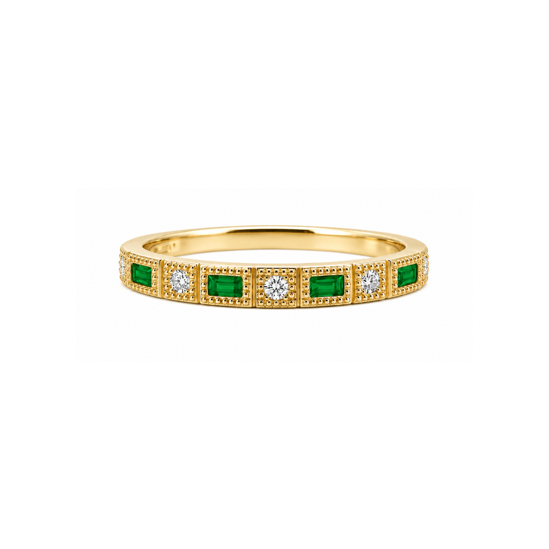 Anillo Oro Amarillo 10Kt. Diamantes Naturales y Esmeraldas.