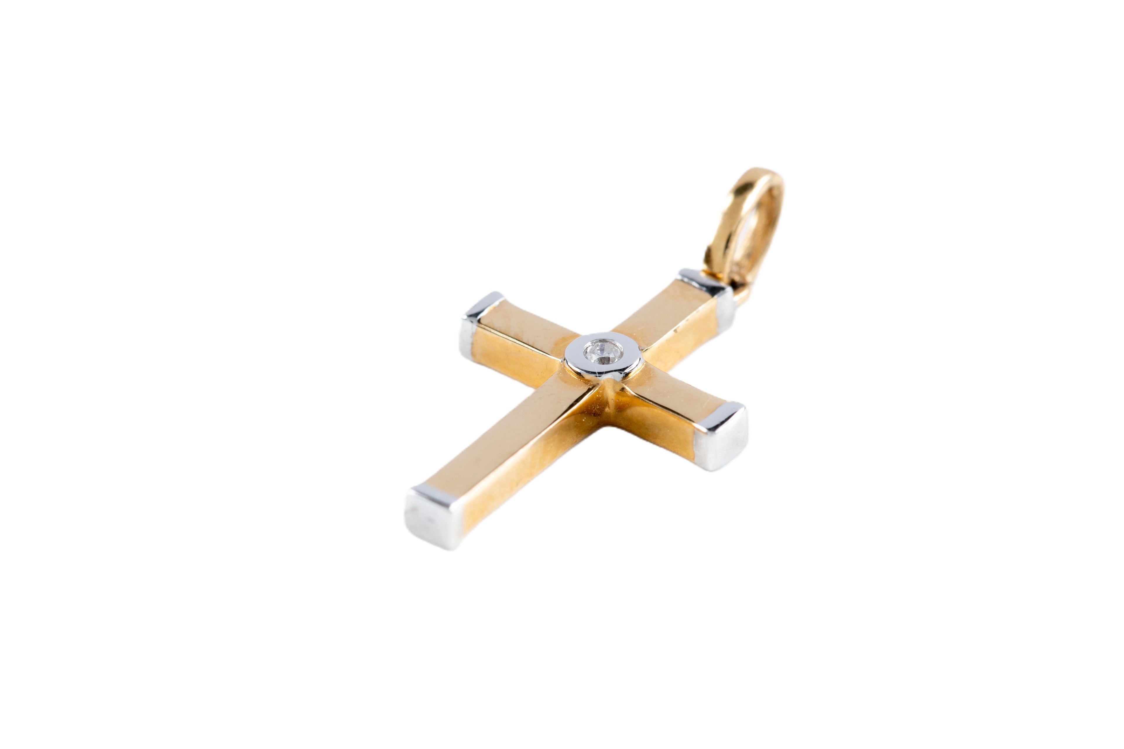 Cruz de Oro Amarillo Bicolor 14Kt.
