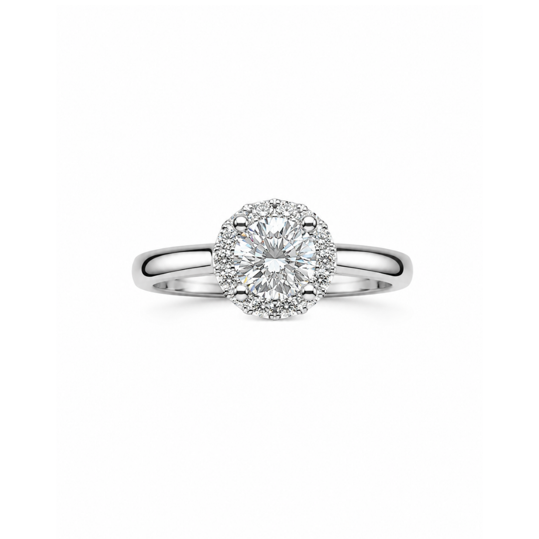 Anillo de Plata y Moissanita Halo Redondo Argolla Lisa.
